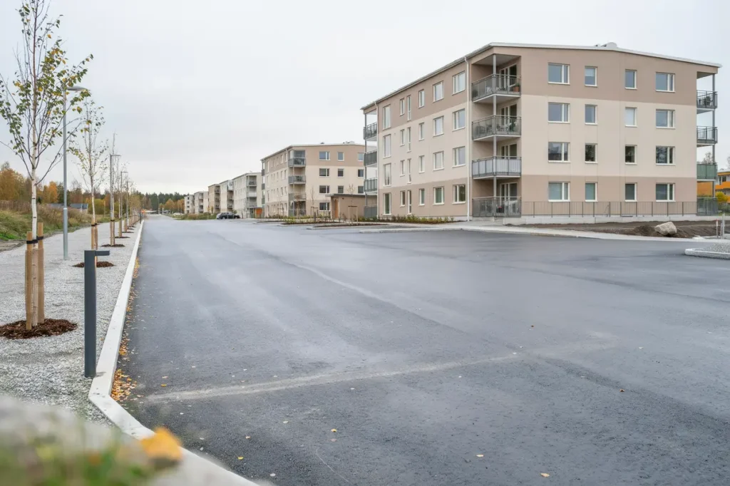 schaktning och anl ggning av parkeringsyta i bergsj n